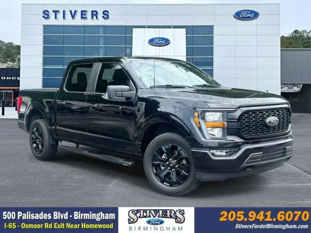 Ford F-150 2023 4x4 XL 4 puertas SuperCrew 5.5 pies. SB