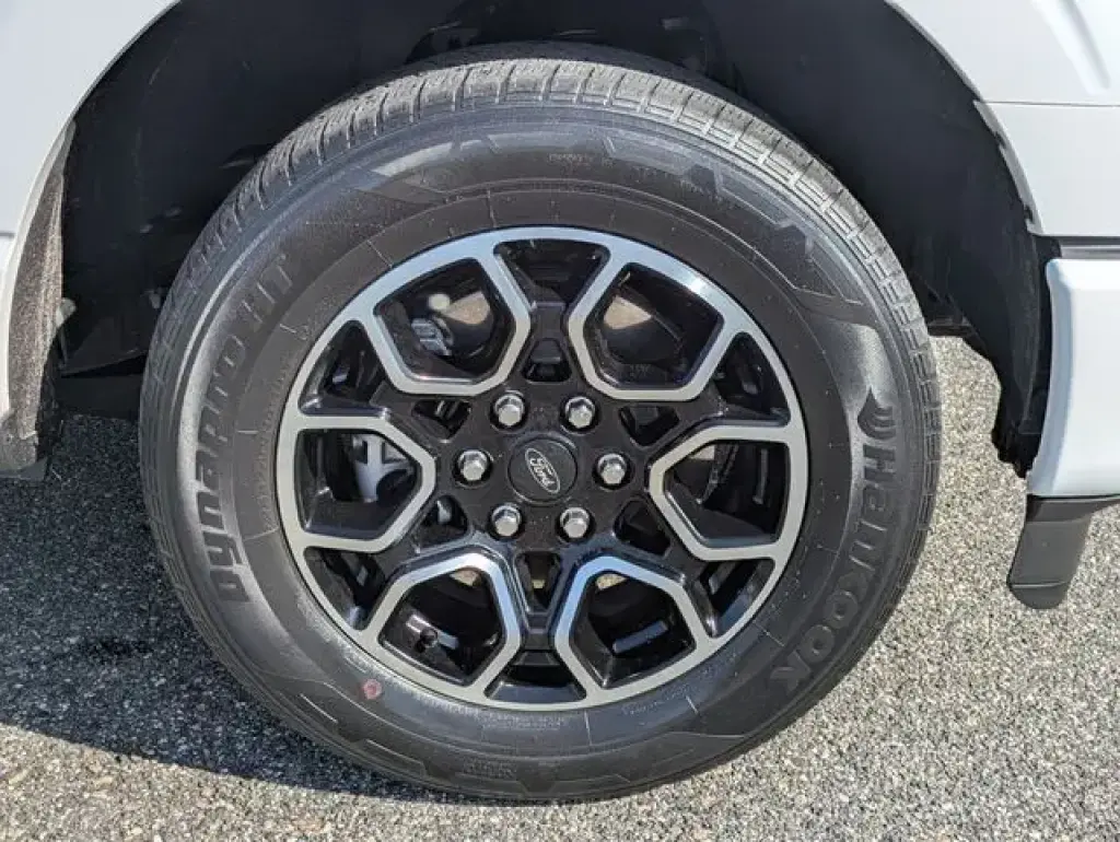 Ford F-150 2023 4x2 XLT 4 puertas SuperCrew 5.5 pies SB