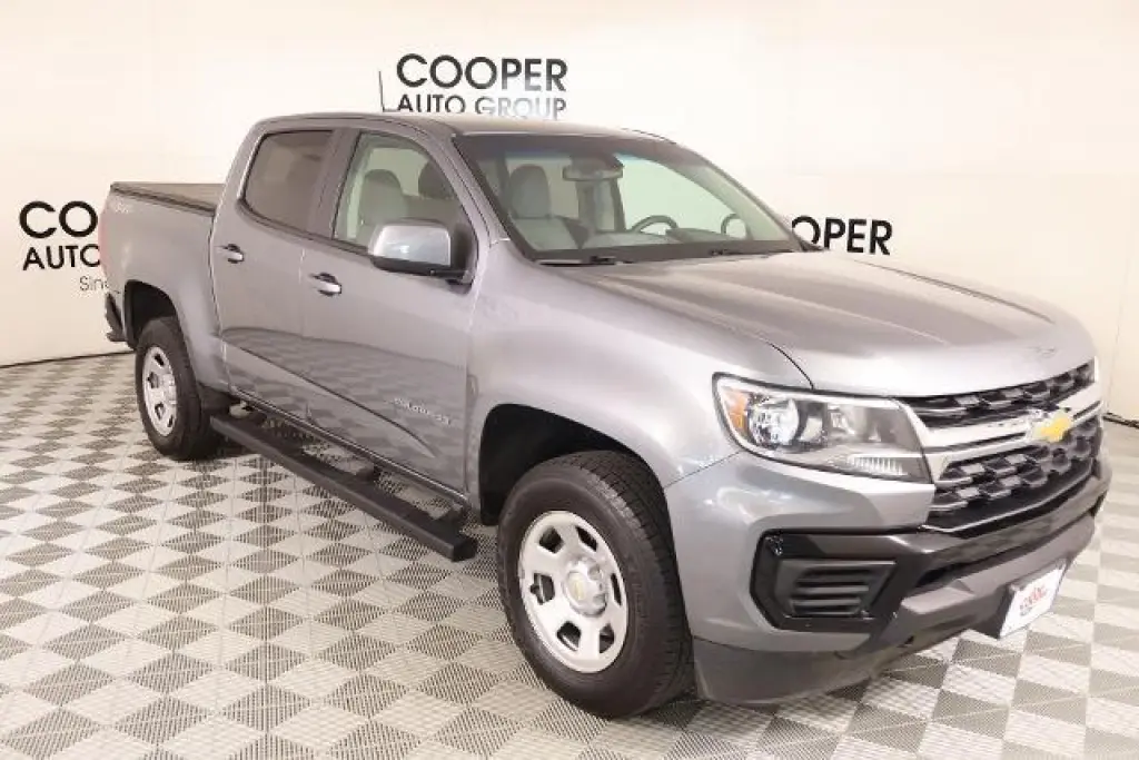 Chevrolet Colorado 2022 4x4 Camioneta de Trabajo 4 puertas Cabina Crew 5 pies. Caja Corta