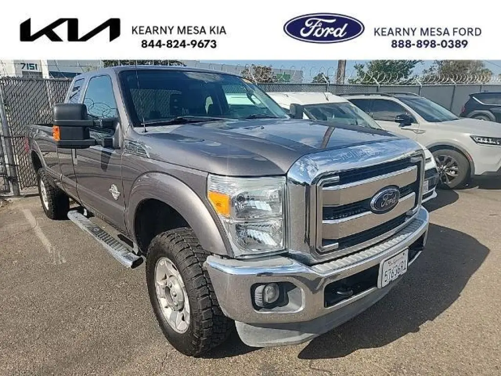 Ford F-250 Super Duty 2014 4x4 XLT Cabina Super 4 puertas 6.8 pies. Pickup