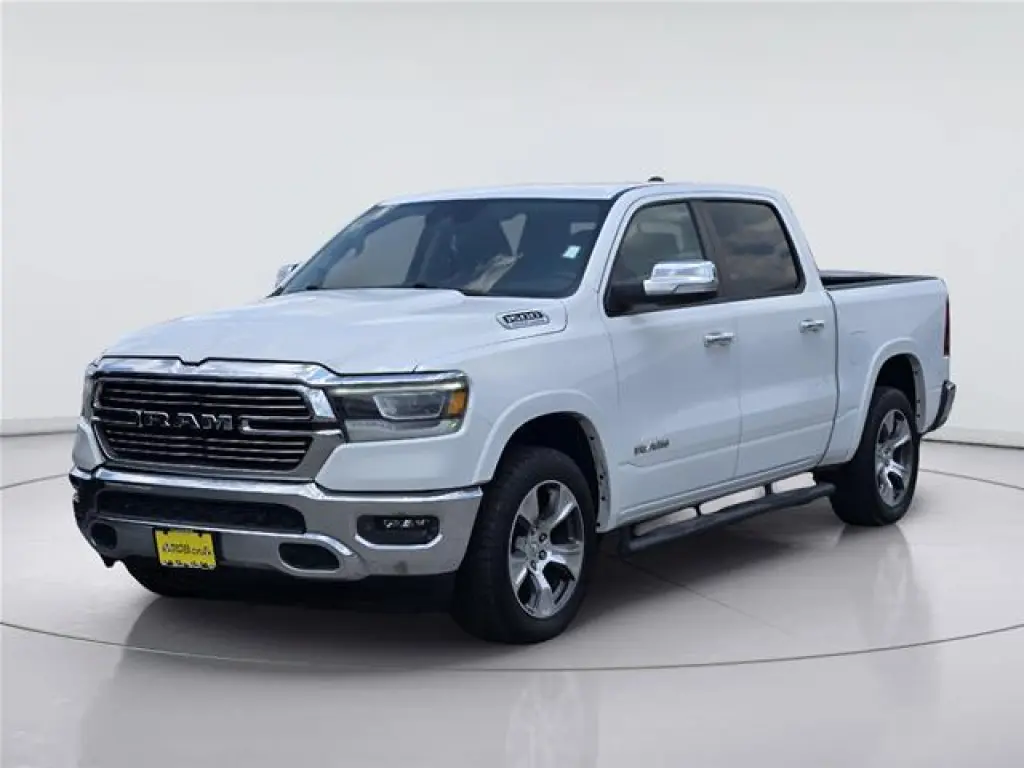 Ram 1500 2022 4x4 Laramie 4 puertas Cabina Crew 5.6 pies. Caja corta Pickup