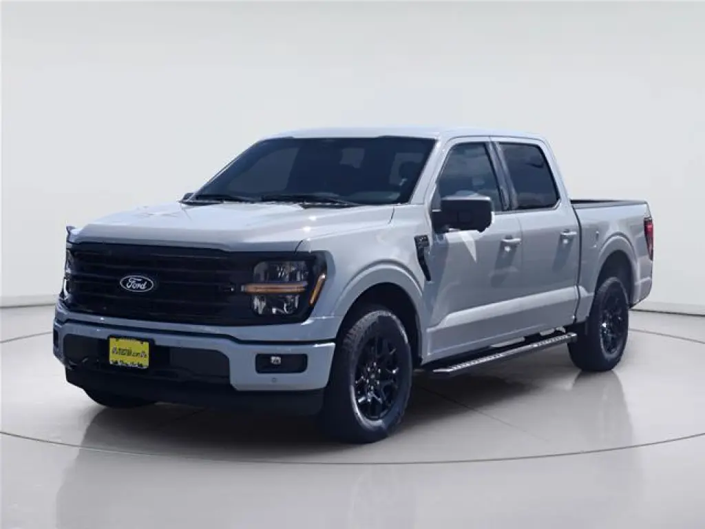 Ford F-150 2024 4x2 XLT 4 puertas SuperCrew 5.5 pies. SB