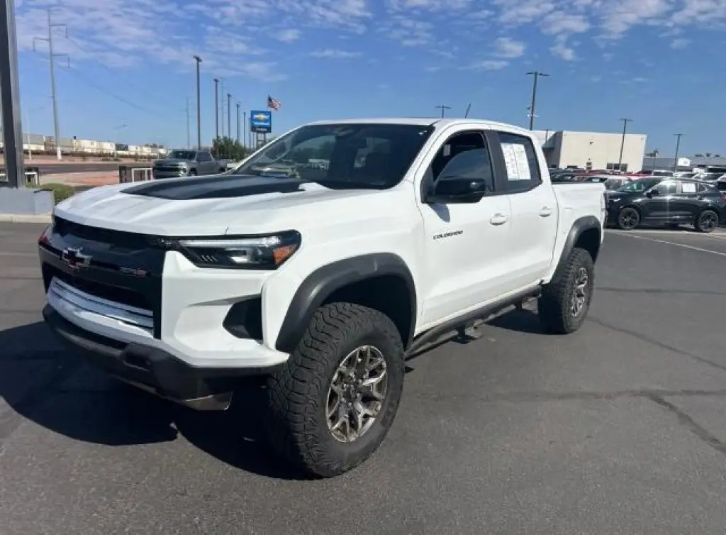 Chevrolet Colorado 2025 4x4 ZR2 4 puertas Cabina Crew 5 pies. SB