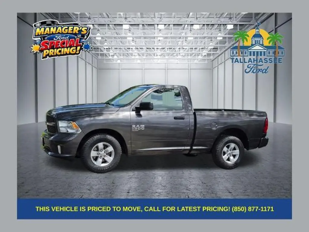 Ram 1500 Classic 2019 4x2 Tradesman Cabina Regular 2 puertas 6.3 pies SB Pickup