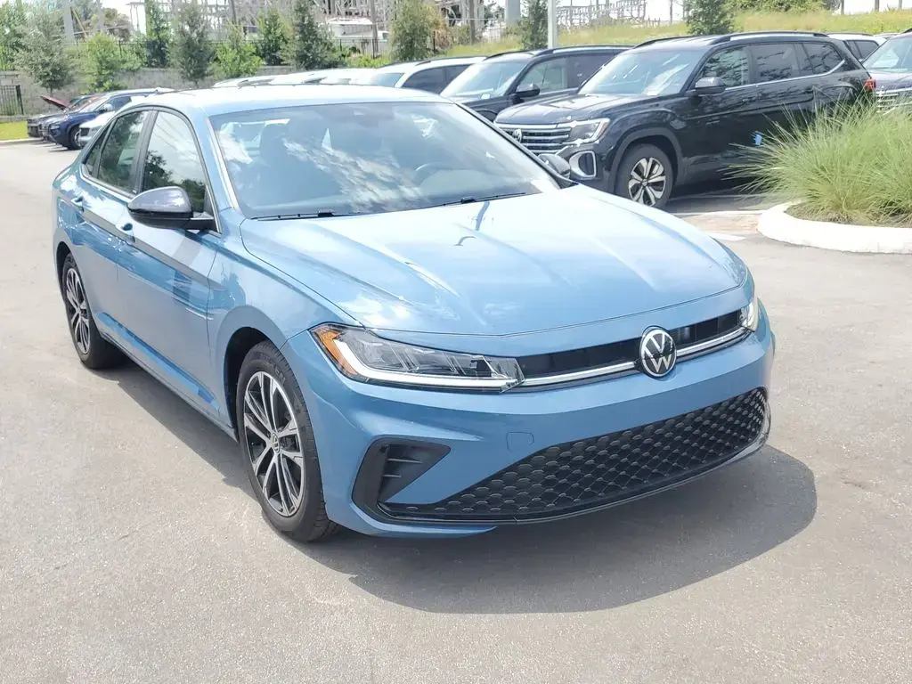 Volkswagen Jetta 2025 Sport 4p Sedan