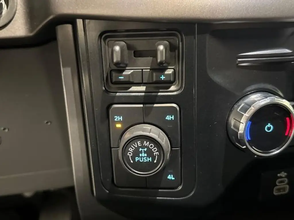 Ford F-150 2025 4x4 XLT 4p SuperCrew 6.5 ft. SB