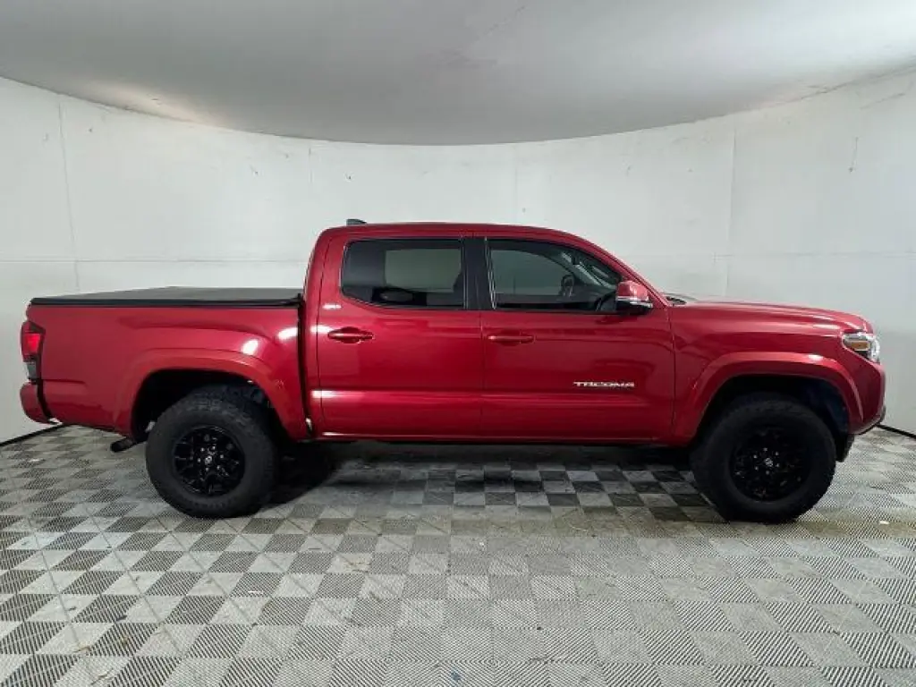 Toyota Tacoma 2022 4x2 TRD Todo Terreno 4p Doble Cabina 5.0 ft SB