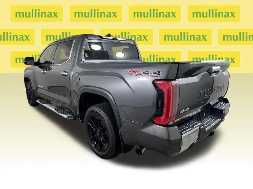Toyota Tundra 2022 4x4 Limited 4dr CrewMax Cab Pickup SB