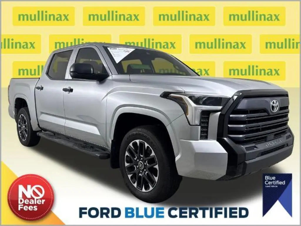 Toyota Tundra 2024 4x4 SR 4p CrewMax Cab Pickup SB