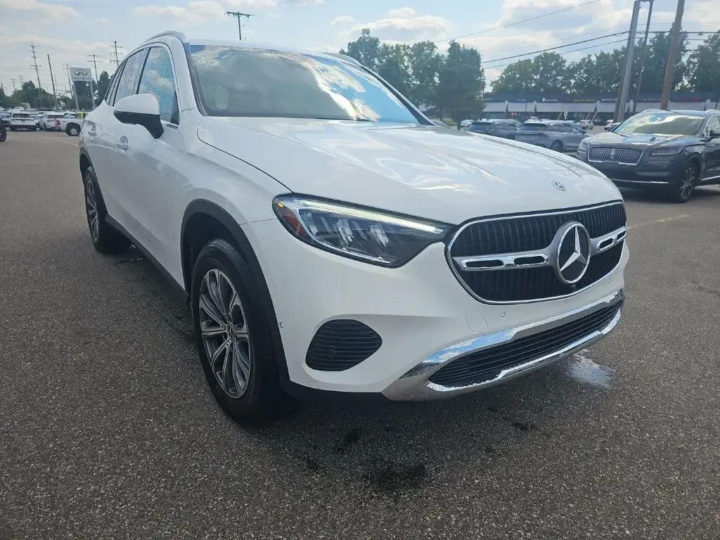 Mercedes-Benz GLC 2024 AWD GLC 300 4MATIC® 4p SUV