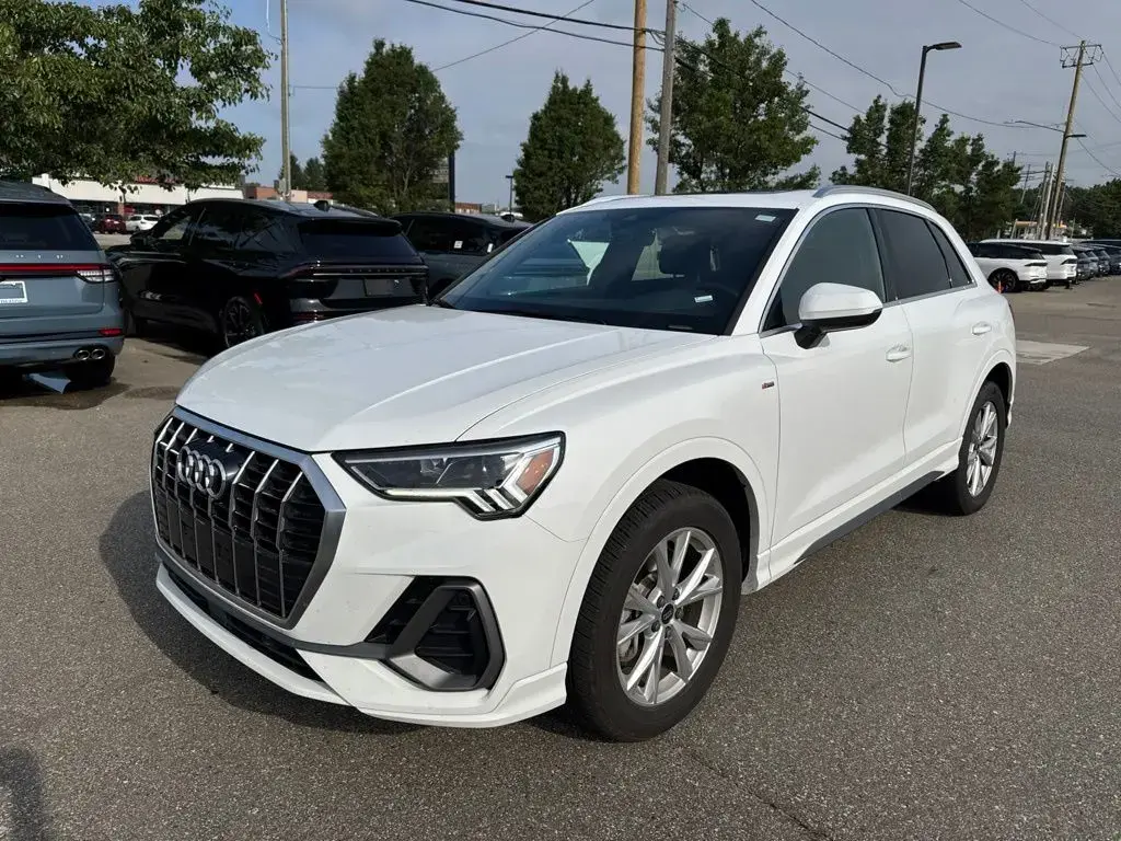 Audi Q3 2024 AWD quattro S line Premium 45 TFSI 4p SUV