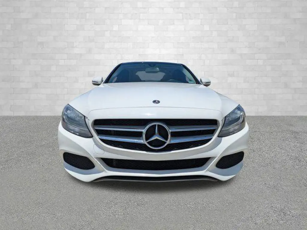 Mercedes-Benz Clase C 2018 C 300 4 puertas Sedan