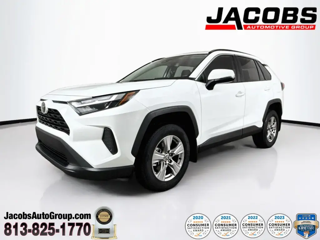 Toyota RAV4 2025 XLE 4 puertas SUV