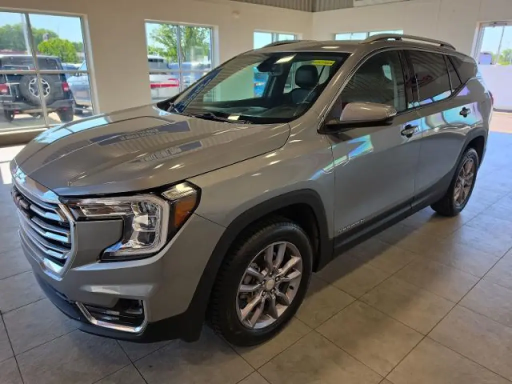 GMC Terrain 2023 AWD SLT SUV de 4 puertas