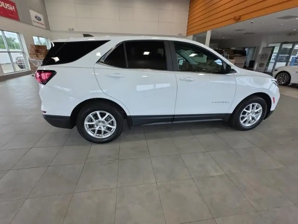 Chevrolet Equinox 2023 LT 4p SUV con 1LT