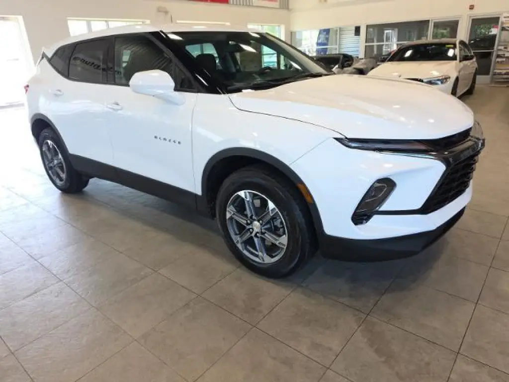 Chevrolet Blazer 2025 AWD LT 4p SUV con 2LT