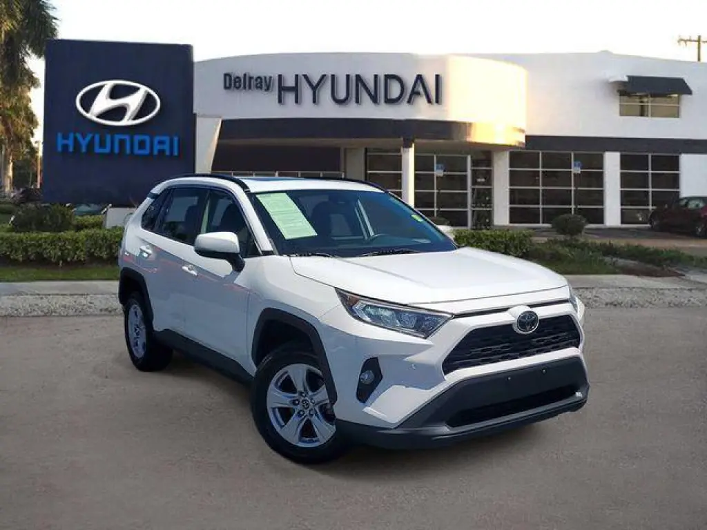 Toyota RAV4 2019 AWD XLE 4p SUV