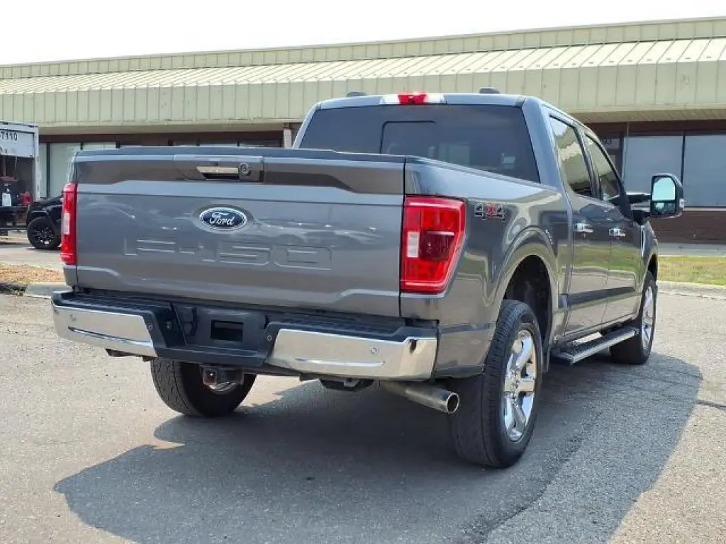 Ford F-150 2022 4x4 XLT 4p SuperCrew 6.5 ft. SB