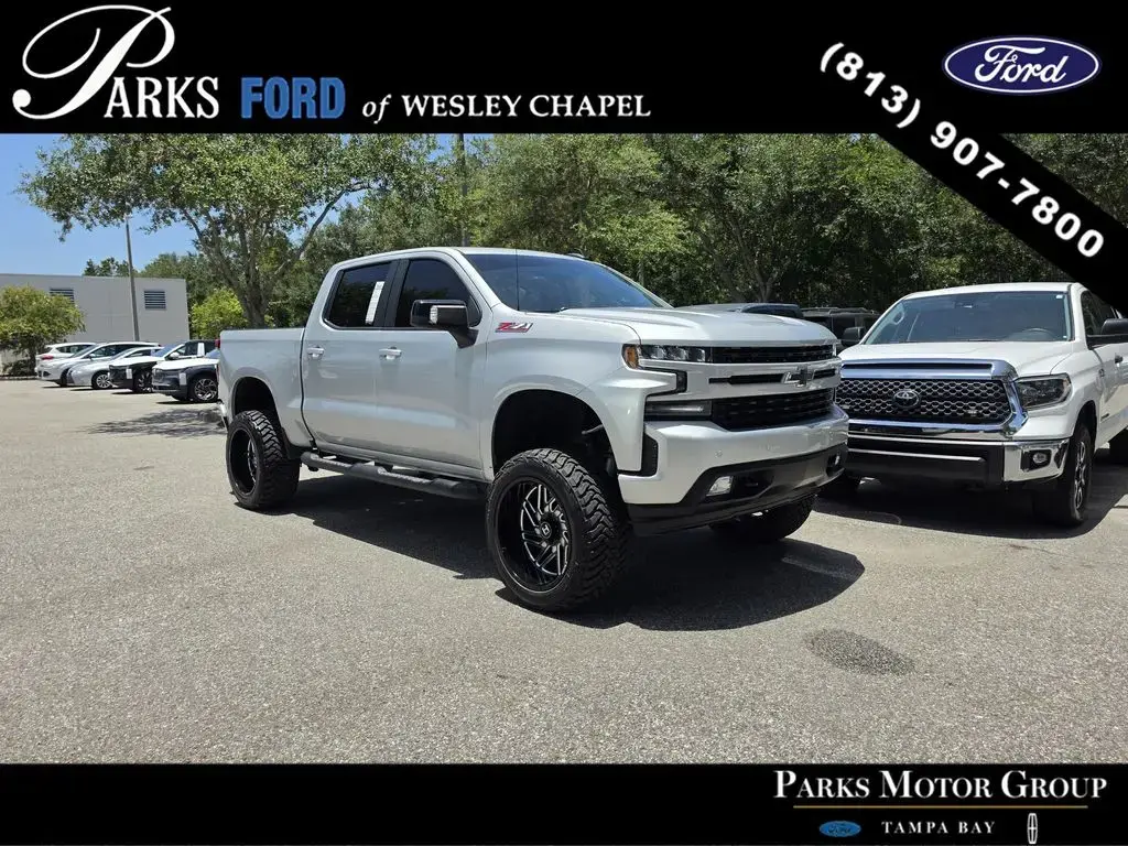 Chevrolet Silverado 1500 2019 4x4 RST 4 puertas Cabina Crew 5.8 ft. SB
