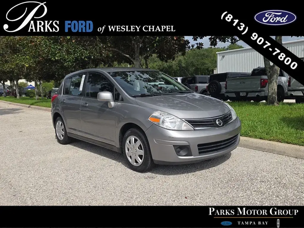 Nissan Versa 2012 1.8 S 4 puertas Hatchback 6M