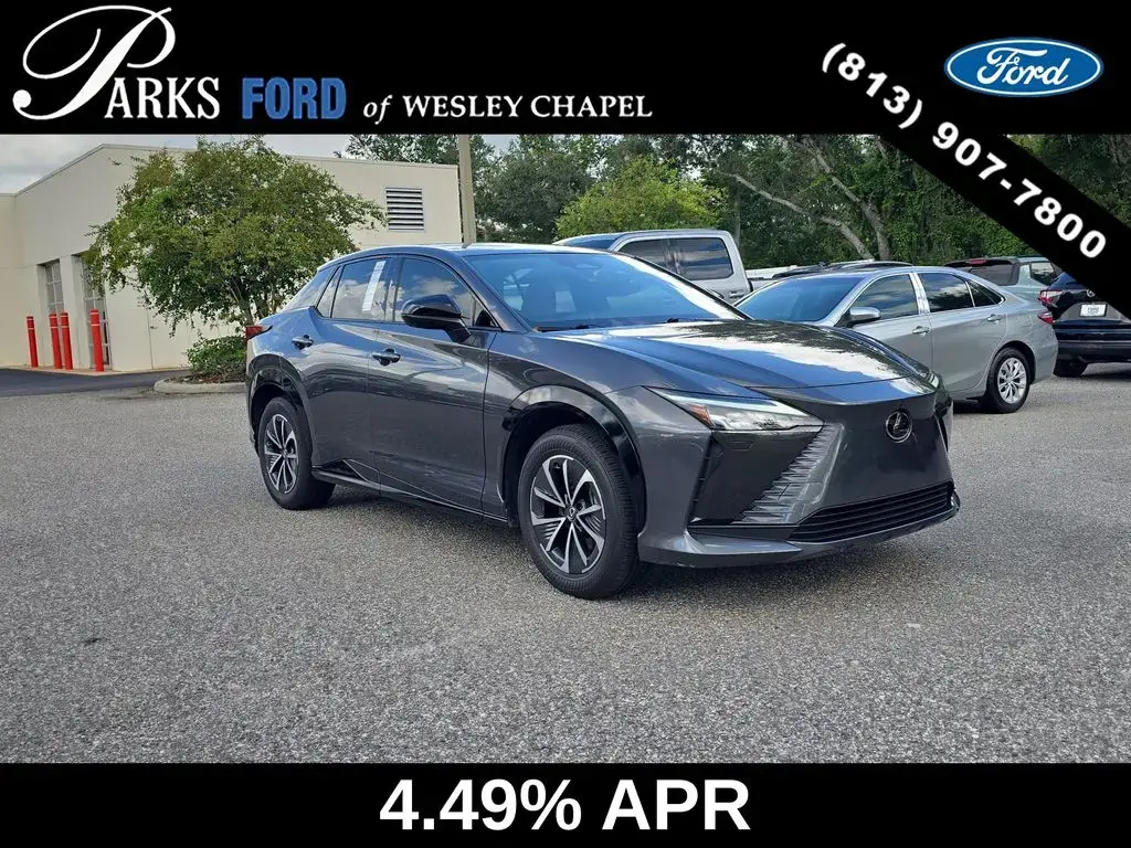 Lexus RZ 300e 2024 Premium 4p Crossover con Ruedas de 18 Pulgadas