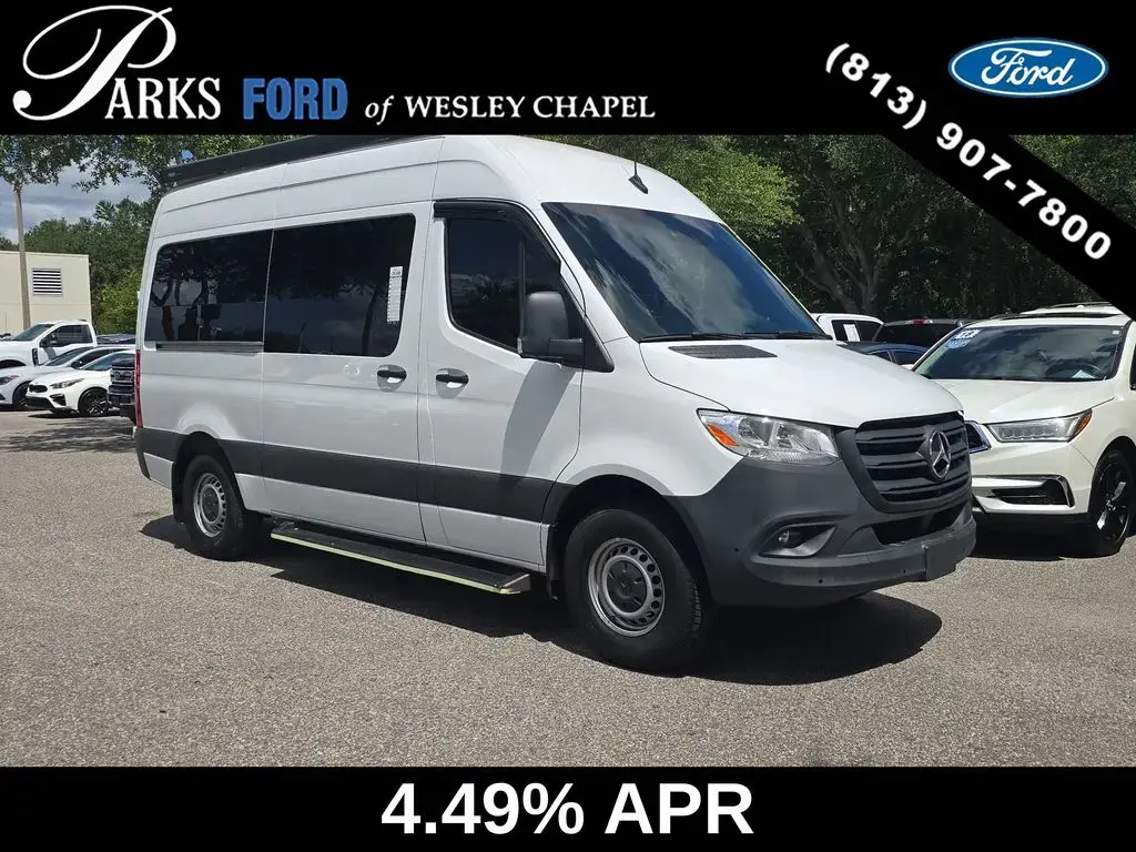 Mercedes-Benz Sprinter 2023 2500 3dr 144 in. WB Camioneta de Carga (2.0L Gas I4)