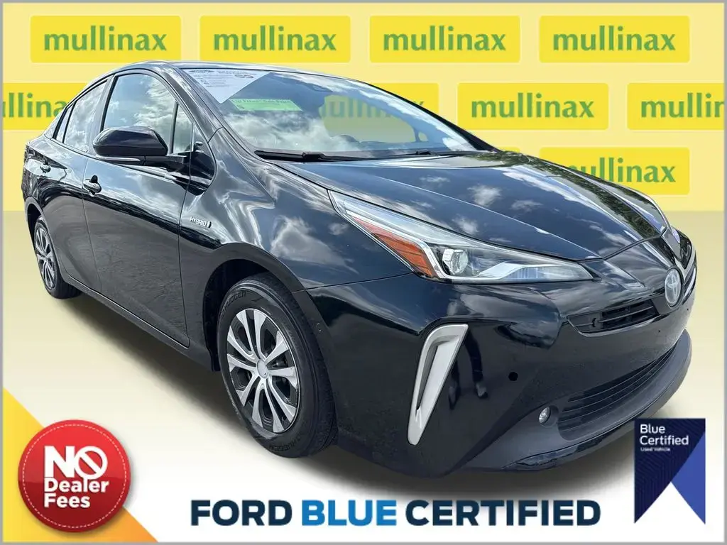 Toyota Prius 2019 AWD LE AWD-e 4p Hatchback