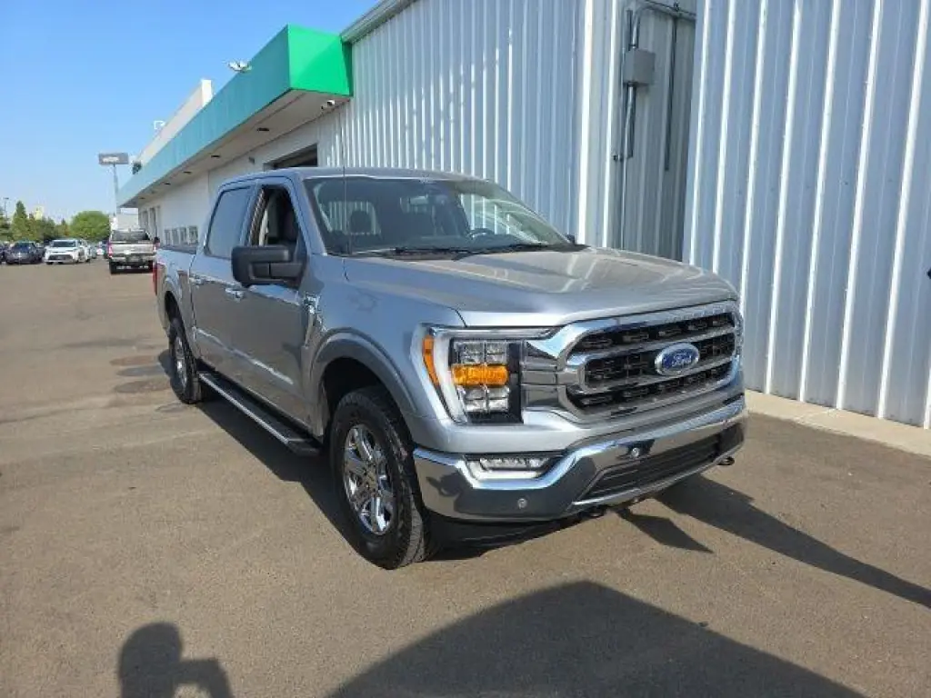 Ford F-150 2022 4x4 XLT 4 puertas SuperCrew 5.5 pies. SB