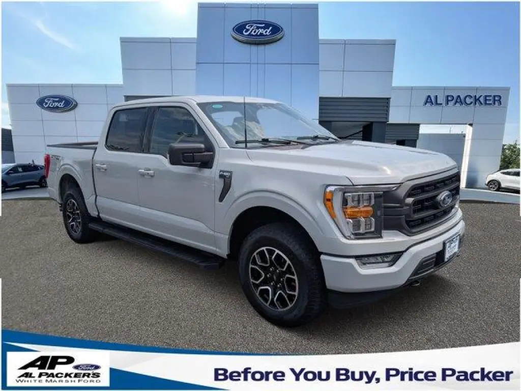 Ford F-150 2023 4x4 XLT 4 puertas SuperCrew 5.5 pies. SB