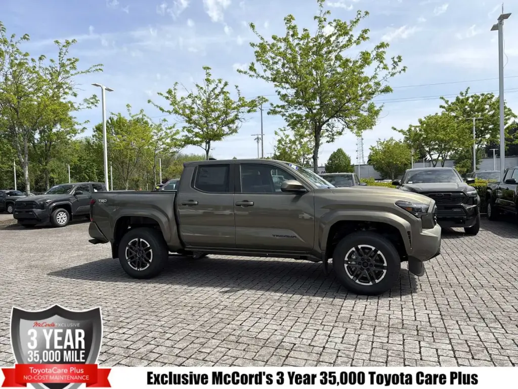 Toyota Tacoma 2026 4x4 TRD Sport 4 puertas, Doble Cabina, 5.0 pies caja corta, 8 velocidades automático