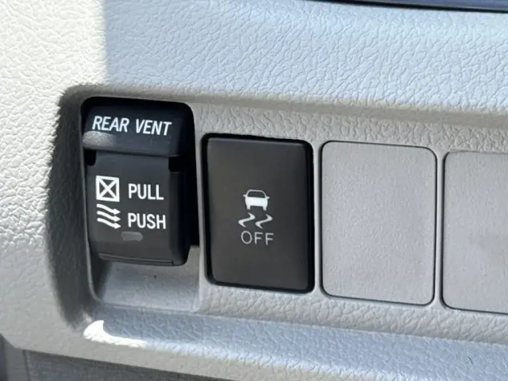 Toyota Sienna 2020 XLE 7-Pasajeros Auto Access Asiento 4p Minivan