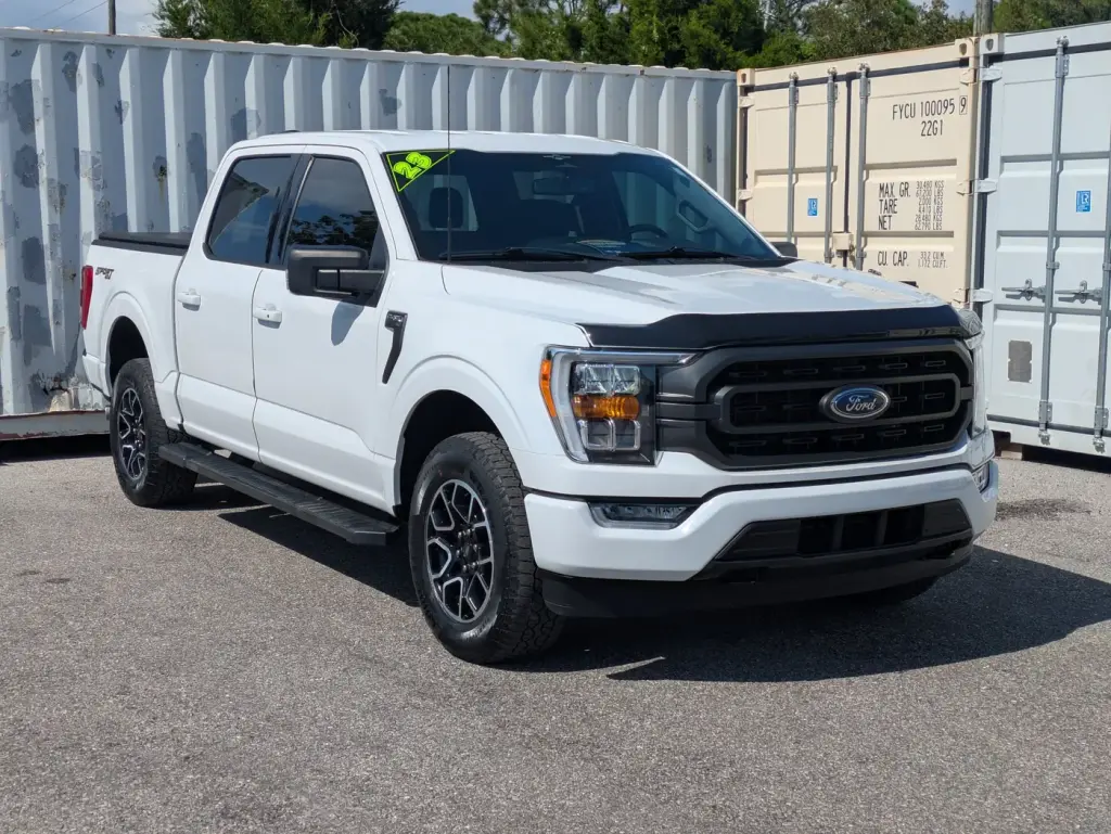 Ford F-150 2023 4x4 XLT 4p SuperCrew 5.5 ft. SB
