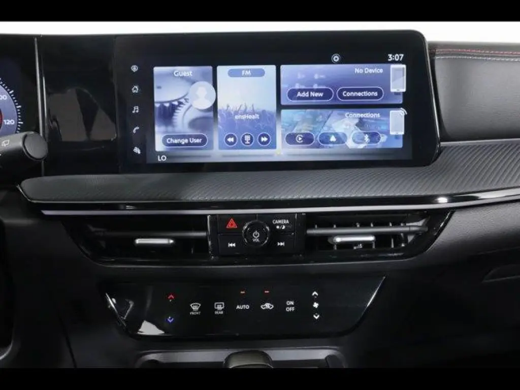 Nissan Kicks 2025 AWD SR 4p Crossover