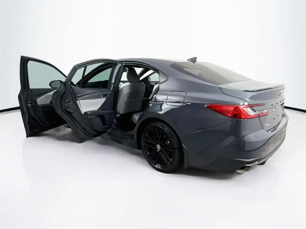 Toyota Camry 2025 SE 4p Sedan