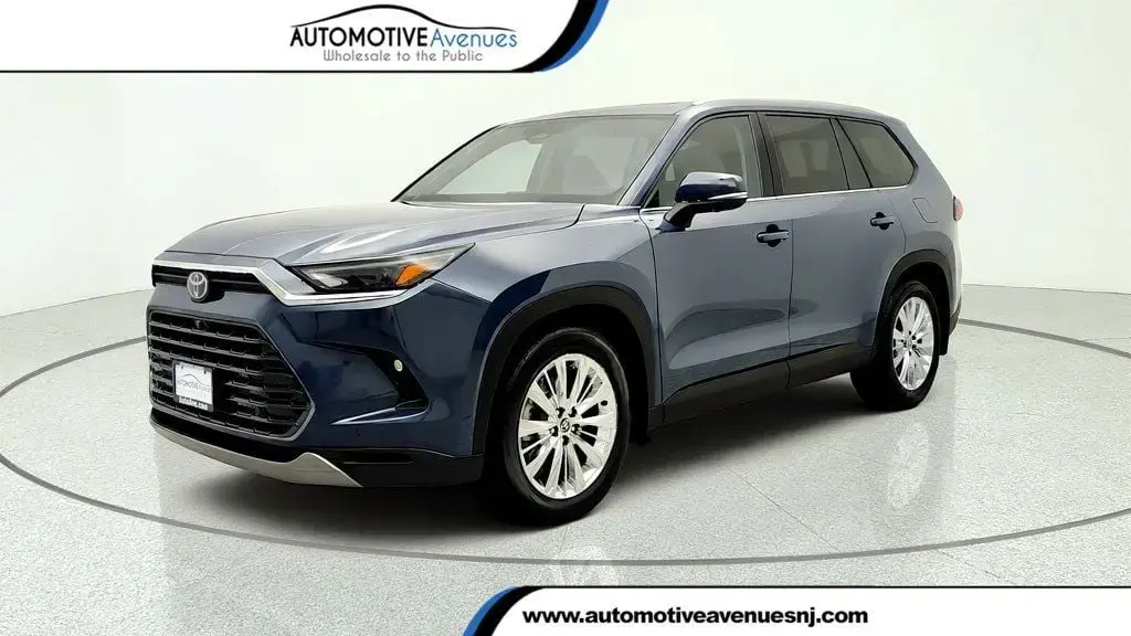 Toyota Grand Highlander 2024 AWD XLE 4 puertas SUV