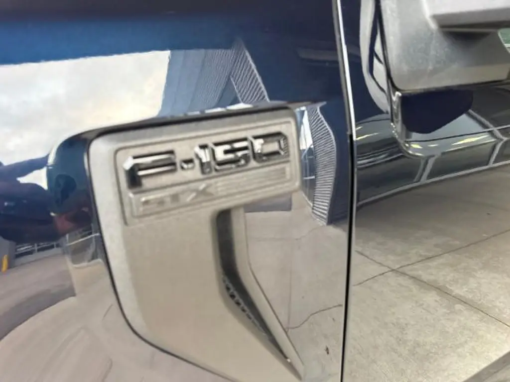 Ford F-150 2023 4x4 XL 4p SuperCrew 5.5 ft. SB