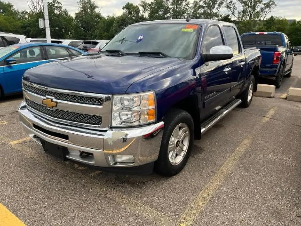 Chevrolet Silverado 1500 2012 4x4 LT 4p Camioneta de Tripulación 5.8 pies CA