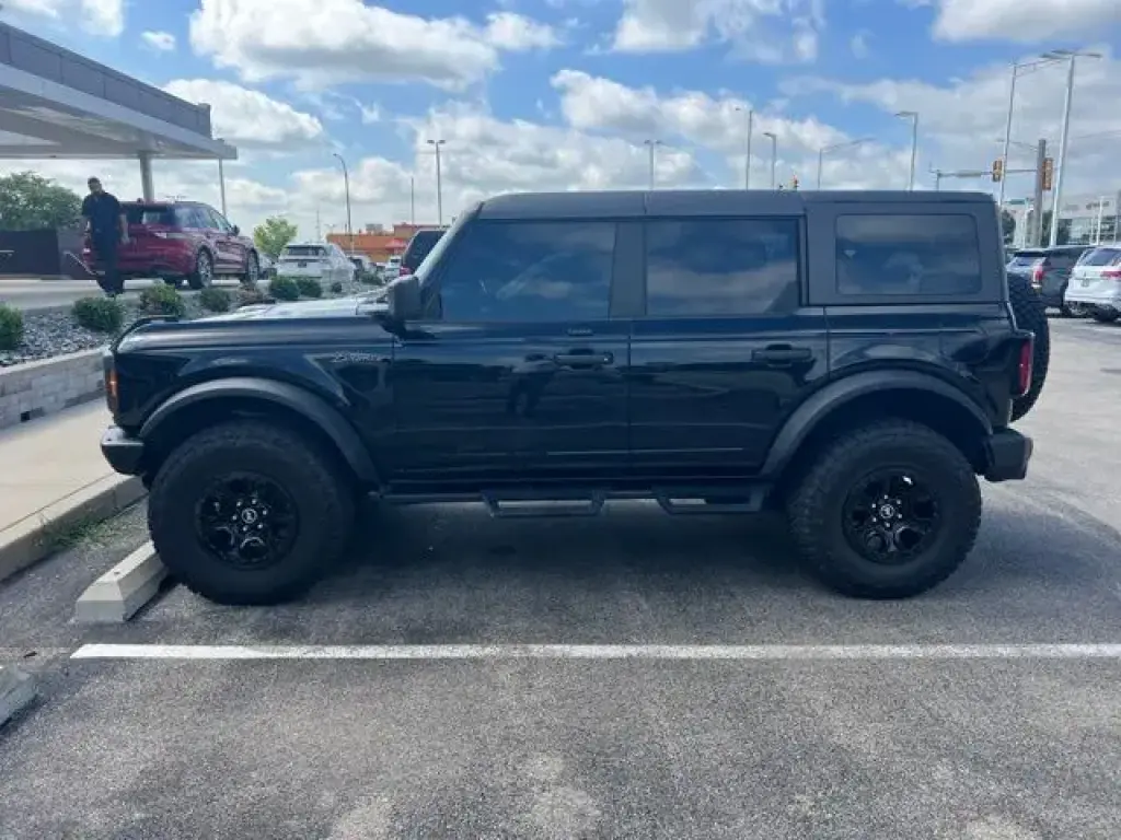 SUV Ford Bronco 2023 4x4 Base Advanced de 4 puertas