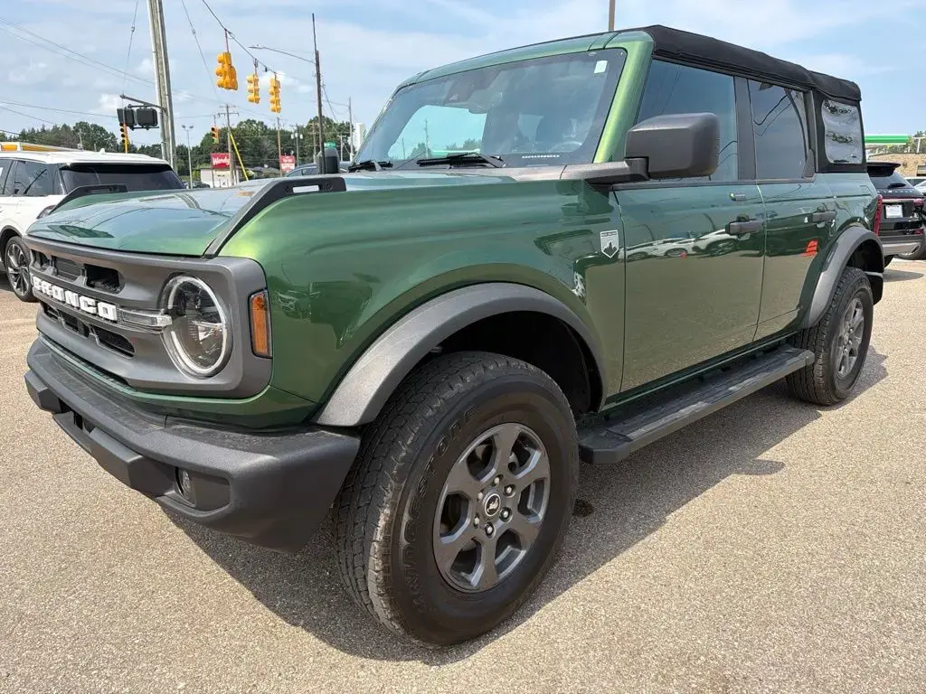 Ford Bronco 2023 4x4 Outer Banks SUV de 4 puertas