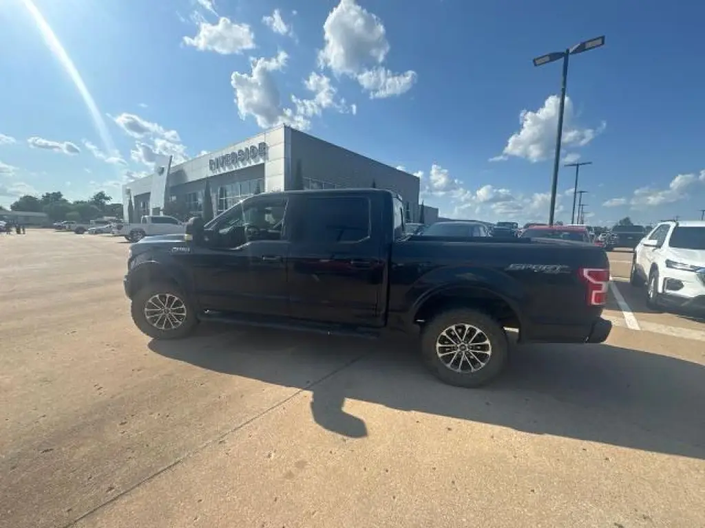 Ford F-150 2018 4x4 XLT 4dr SuperCrew 5.5 ft. SB