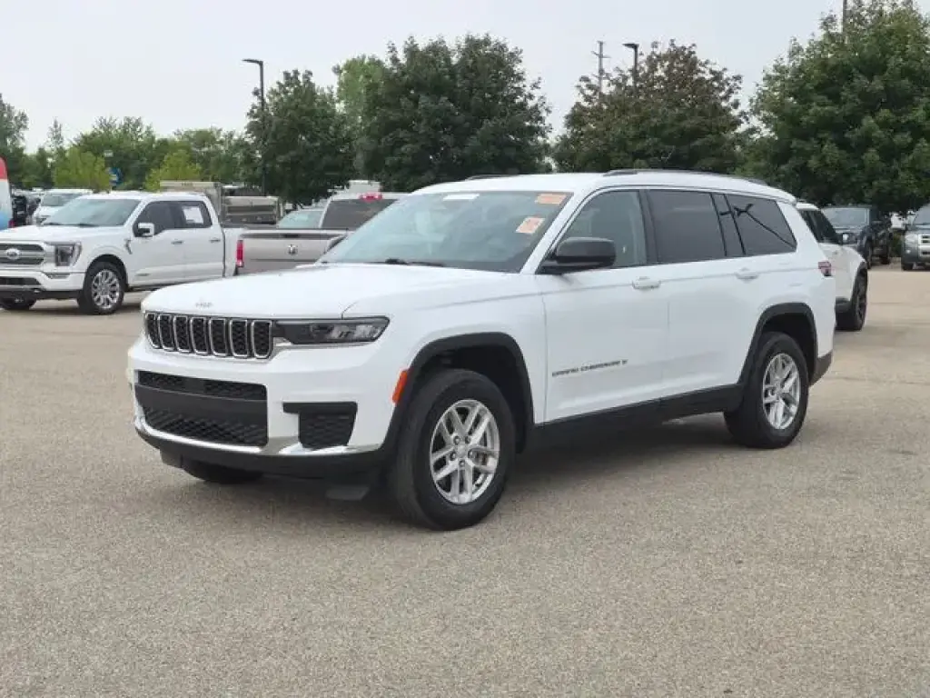 Jeep Grand Cherokee L 2023 4x4 Laredo SUV de 4 puertas