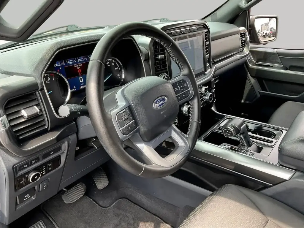 Ford F-150 2023 4x4 XLT 4p SuperCrew 5.5 ft. SB