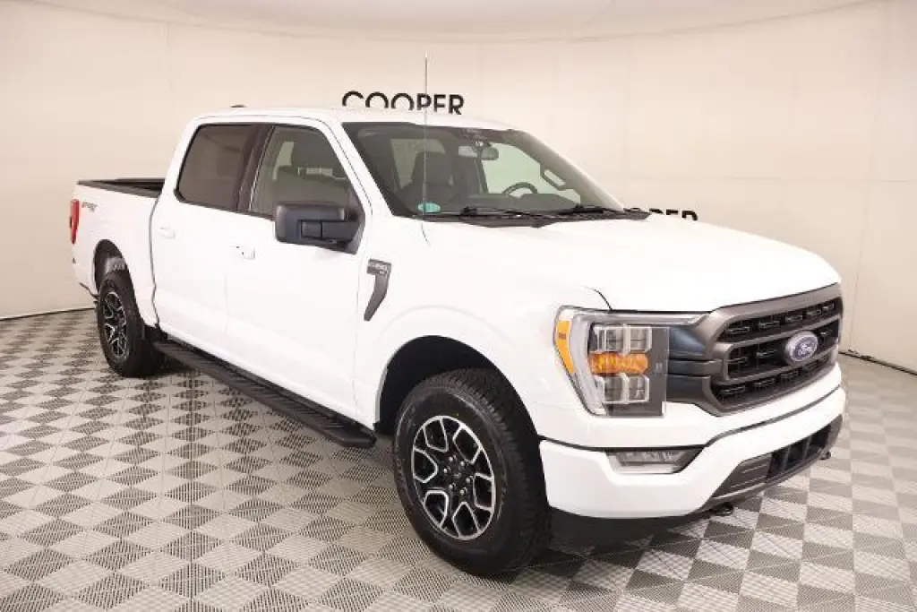 Ford F-150 2022 4x4 XLT 4p SuperCrew 5.5 ft. SB