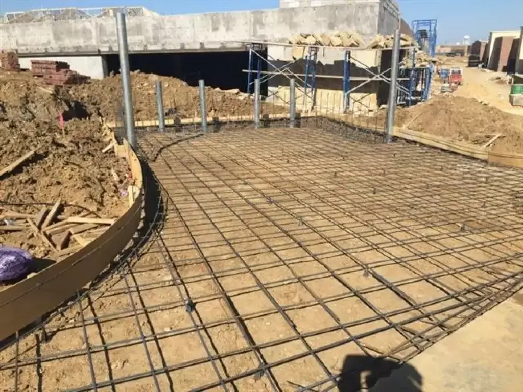 Wooden fance & concrete