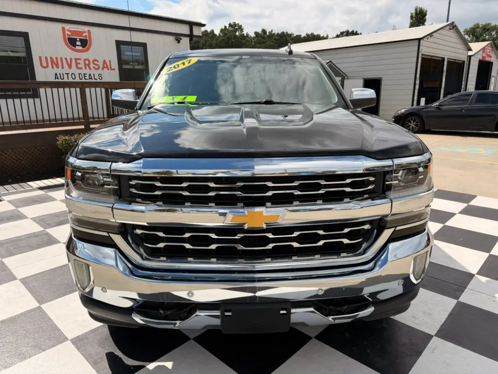 2017 Chevrolet SILVERADO 1500 CREW CAB