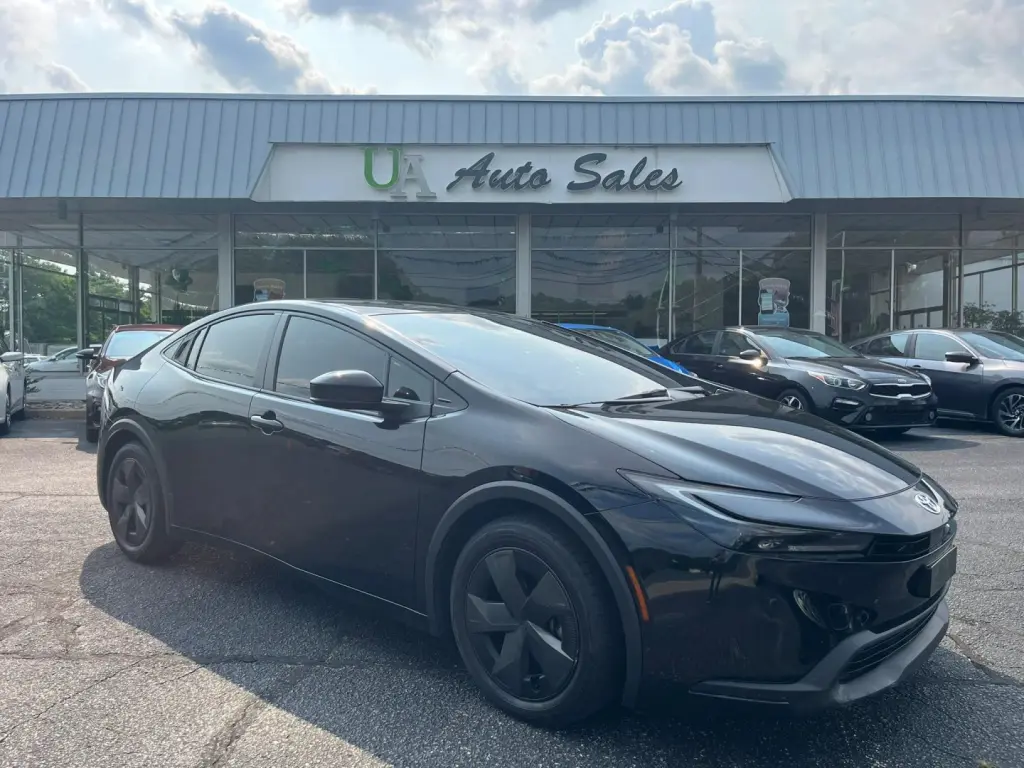 2024 TOYOTA PRIUS