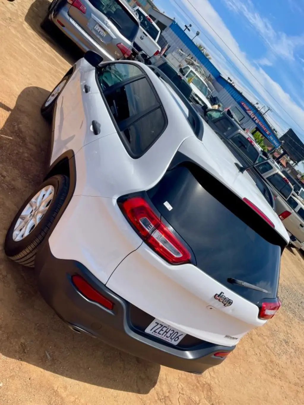 2017 Jeep CHEROKEE