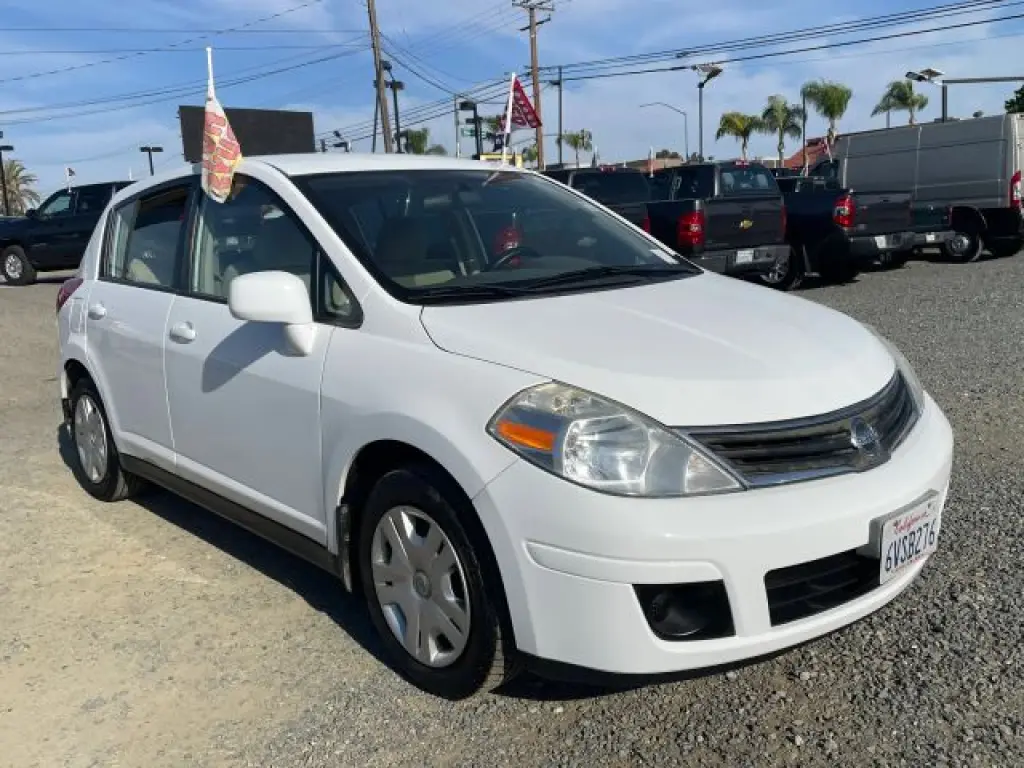 2020 Nissan VERSA