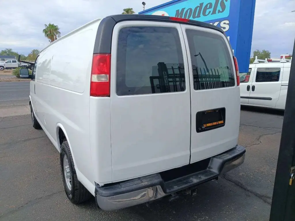 2017 Chevrolet EXPRESS 2500 CARGO