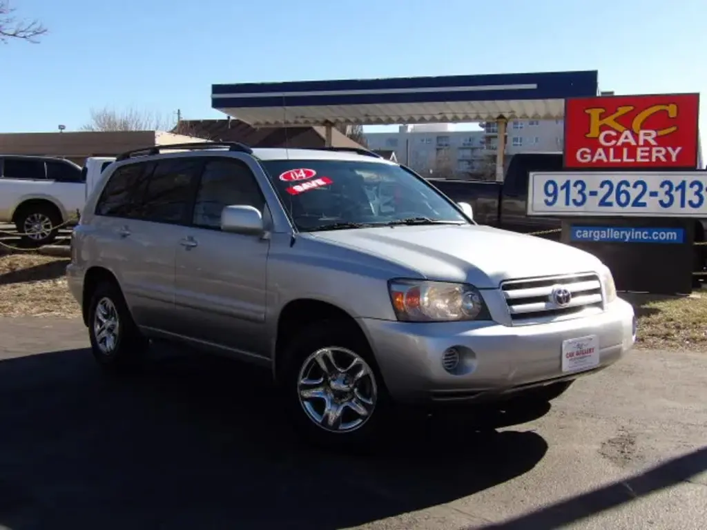 2004 TOYOTA HIGHLANDER